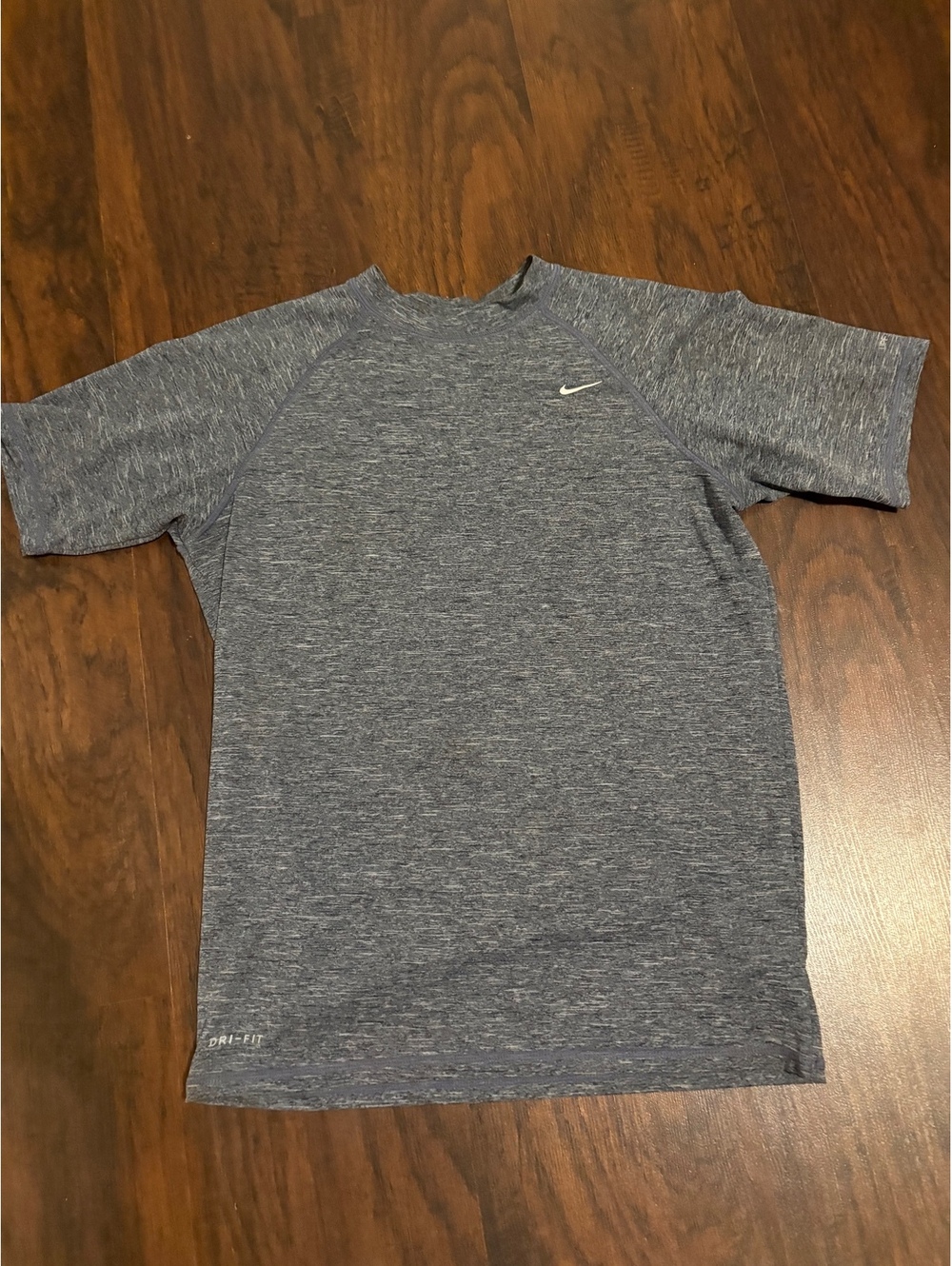 Men’s gray NIKE dri-fit size Small